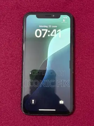 Apple iPhone XR (Used)