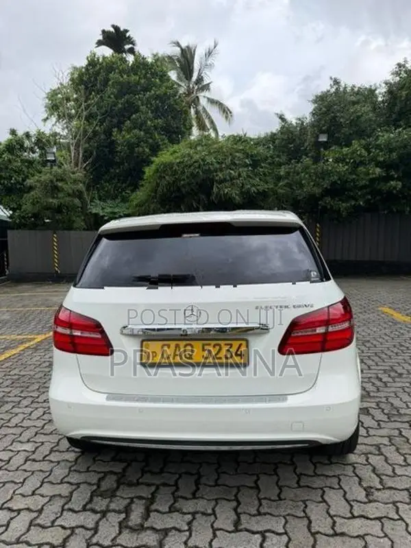 Mercedes Benz B250e 2015