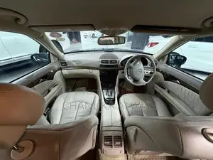 Mercedes Benz W211 2005