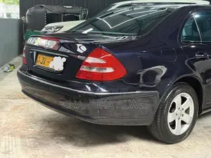 Mercedes Benz W211 2005