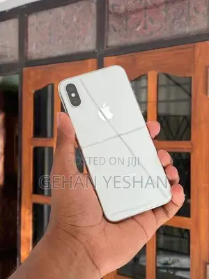 Apple iPhone XS (Used)