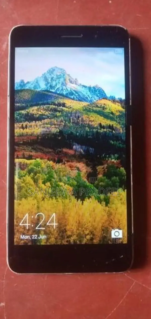 Huawei Y6 (Used)