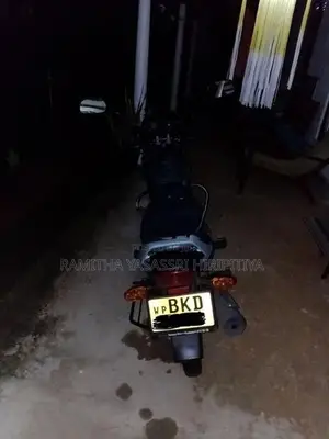 Bajaj CT100 2025