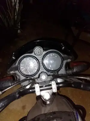 Bajaj CT100 2025