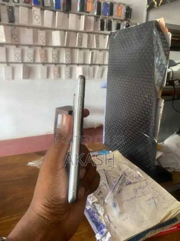 Apple iPhone X (Used)