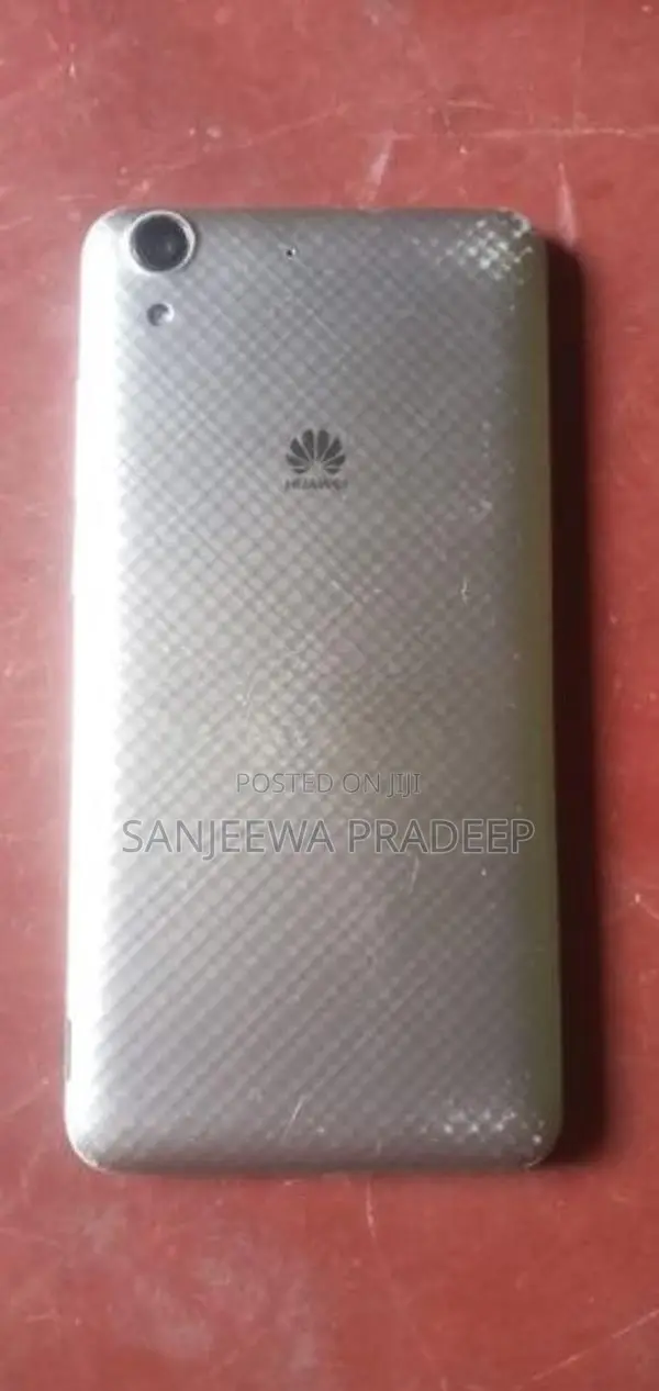 Huawei Y6 (Used)