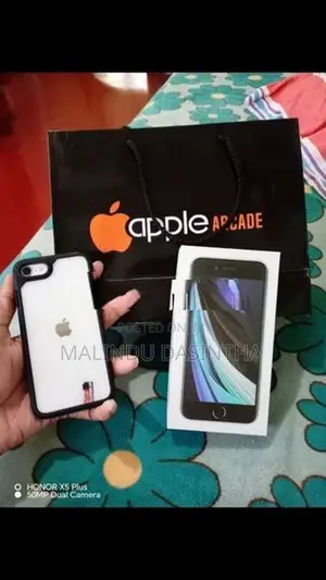 Apple iPhone SE 2 (Used)