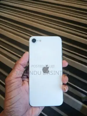 Apple iPhone SE 2 (Used)