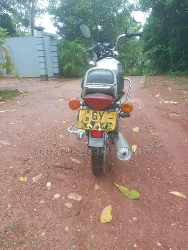 Bajaj Boxer 2003