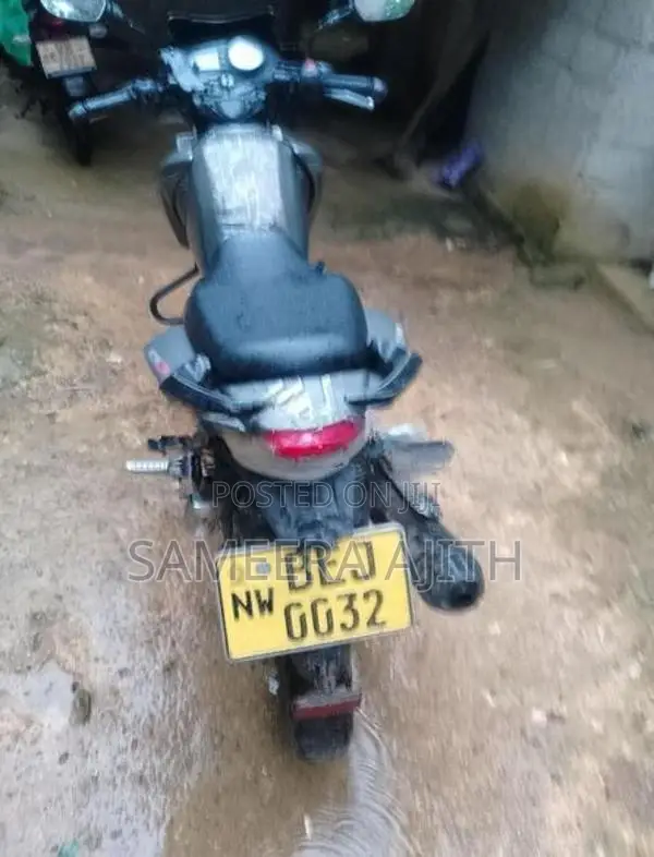 TVS Apache RTR 180 2016