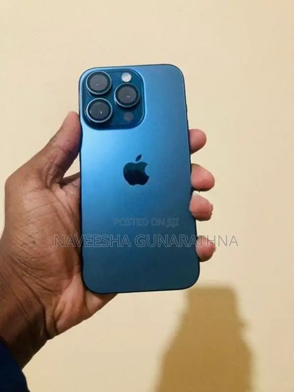 Apple iPhone 15 Pro (Used)
