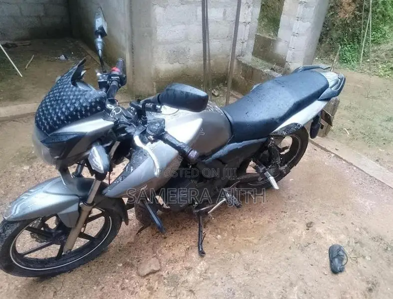 TVS Apache RTR 180 2016