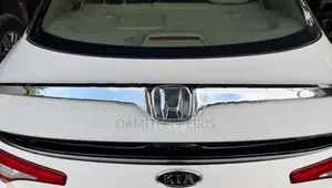 Honda Crv Dicky Garnish Nikel