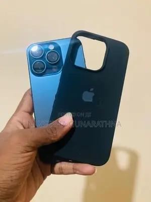 Apple iPhone 15 Pro (Used)
