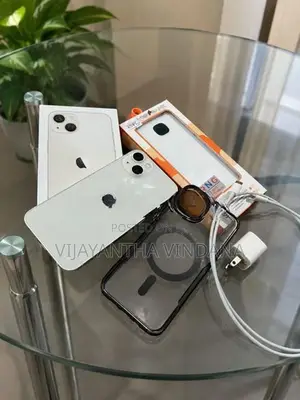 Apple iPhone 13 (Used)