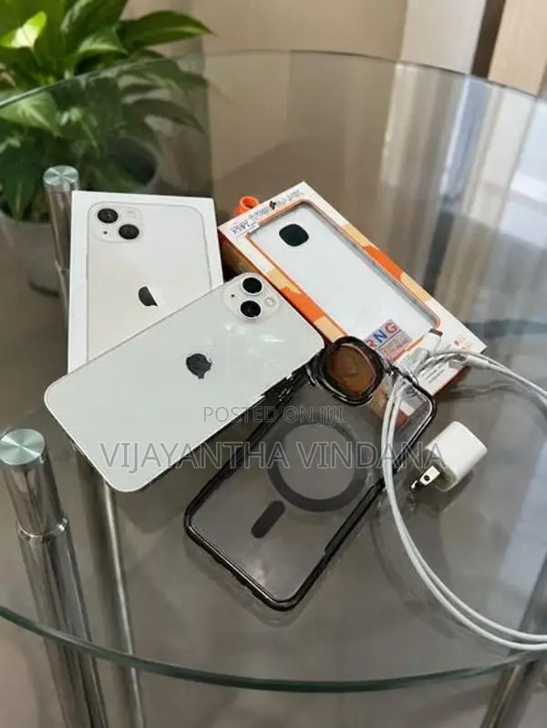 Apple iPhone 13 (Used)
