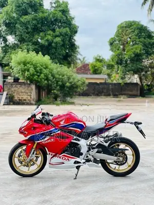 Honda CBR 250RR 2021