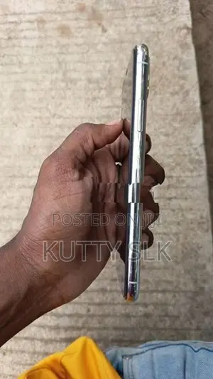 Apple iPhone X (Used)