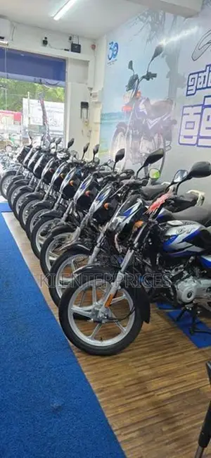 Bajaj CT100 2026