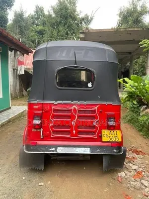 Bajaj RE 2013