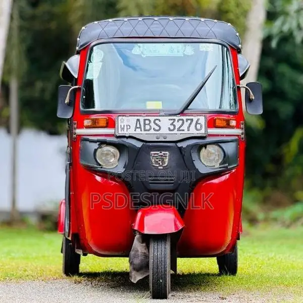Bajaj RE 2018