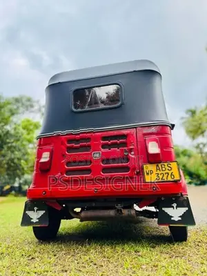 Bajaj RE 2018
