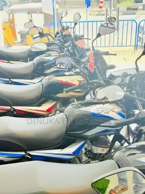 Bajaj CT100 2026