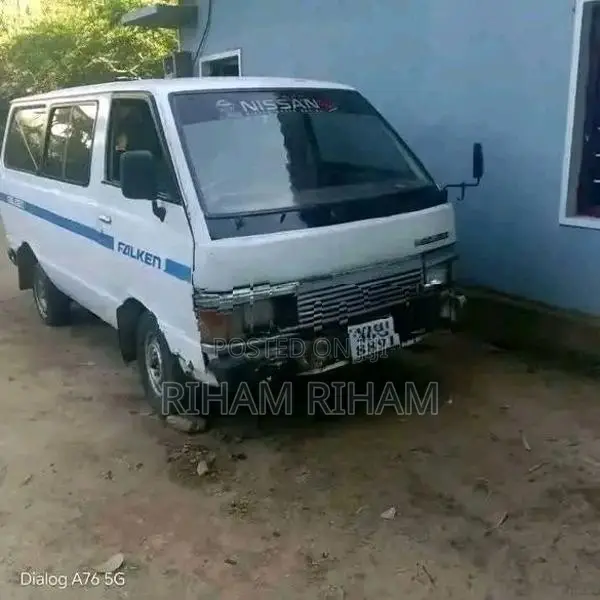 Nissan Vanette 1985