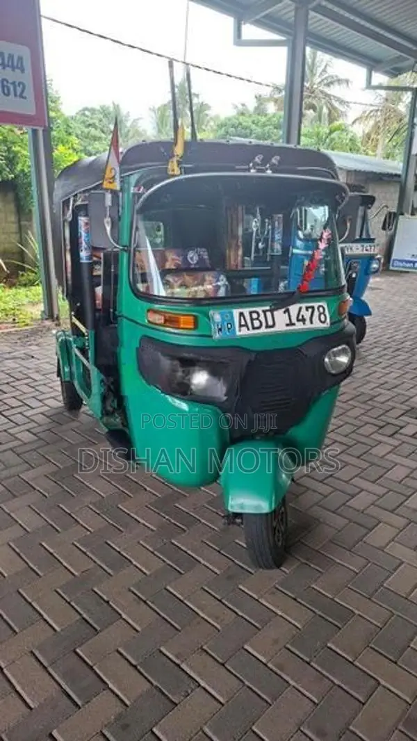 Bajaj RE 4 Stroke 2015
