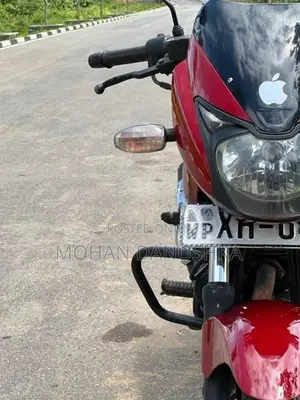 Bajaj Pulsar 180 2011