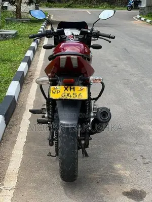 Bajaj Pulsar 180 2011