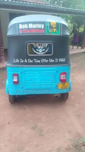 Bajaj RE a 2006