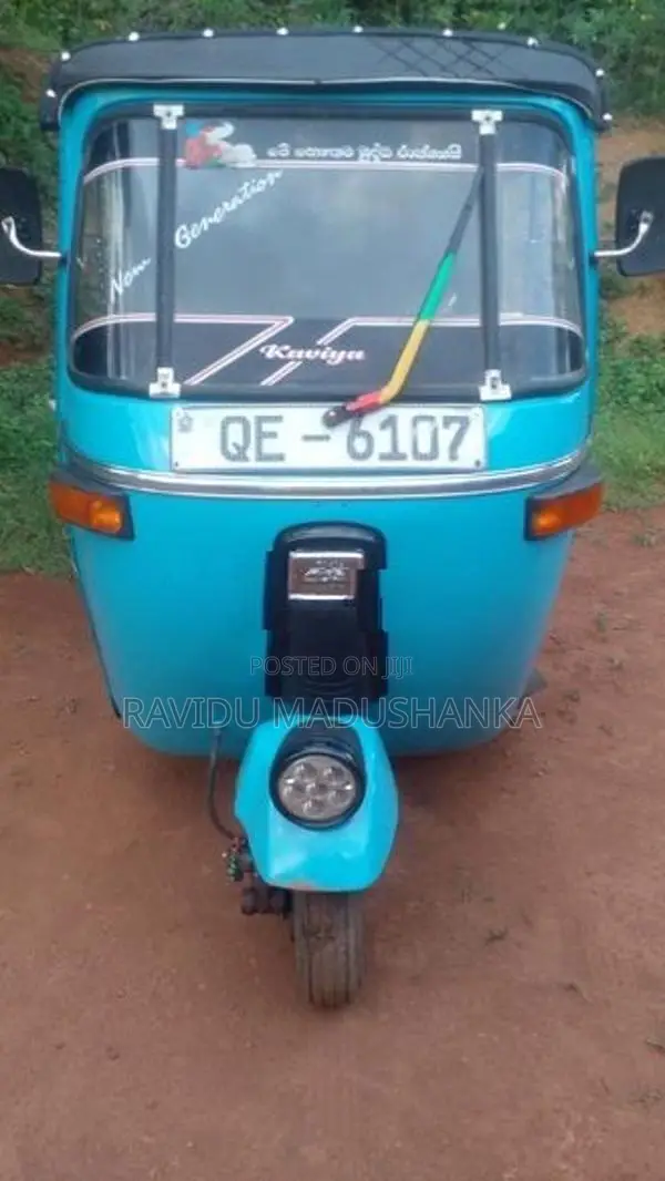 Bajaj RE a 2006