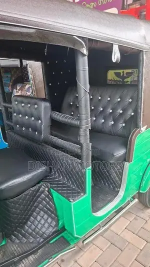 Bajaj RE 4 Stroke 2015