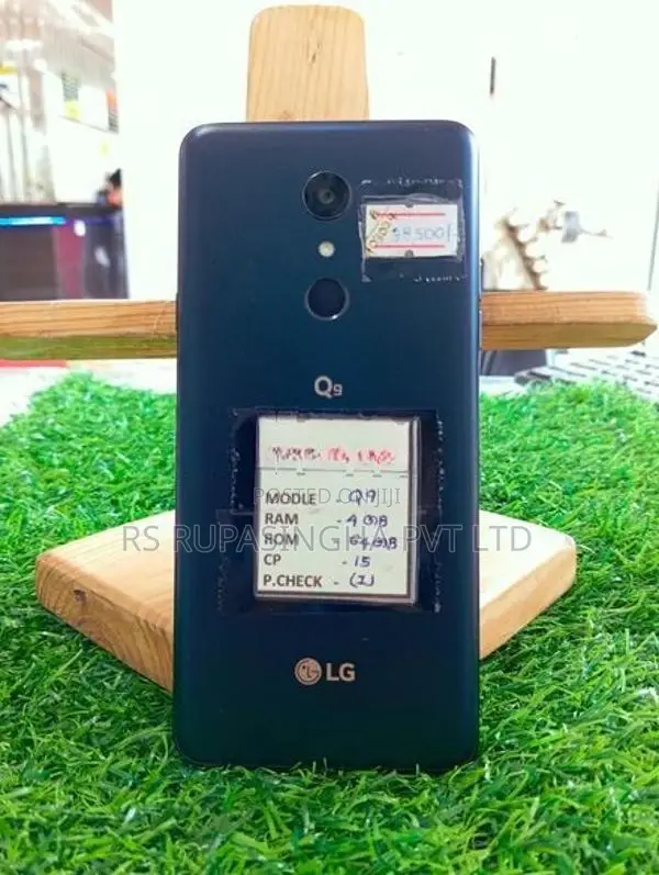 LG Q9 / 4GB 64GB (Used)