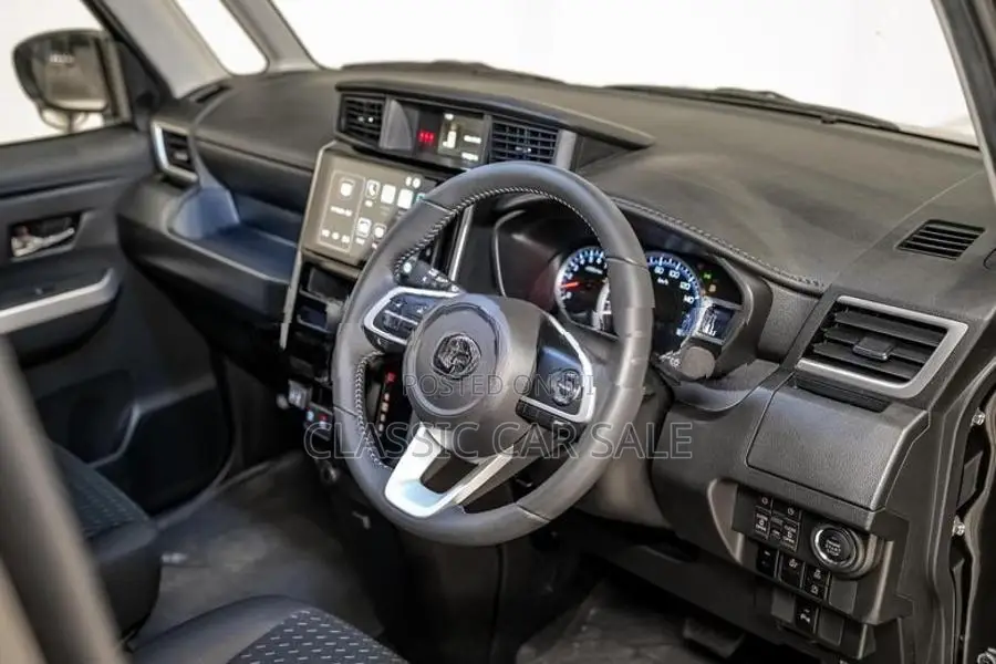 Toyota Roomy 2023