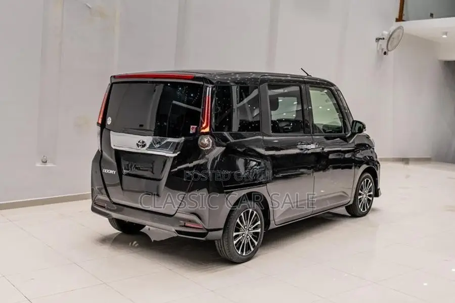 Toyota Roomy 2023