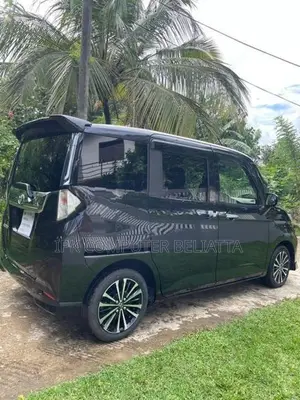 Toyota Roomy 2024