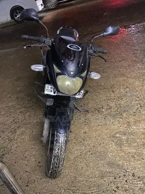 Bajaj Pulsar 180 2010