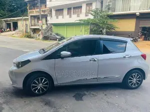 Toyota Vitz 2015