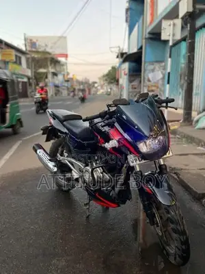 Bajaj Pulsar 180 2016