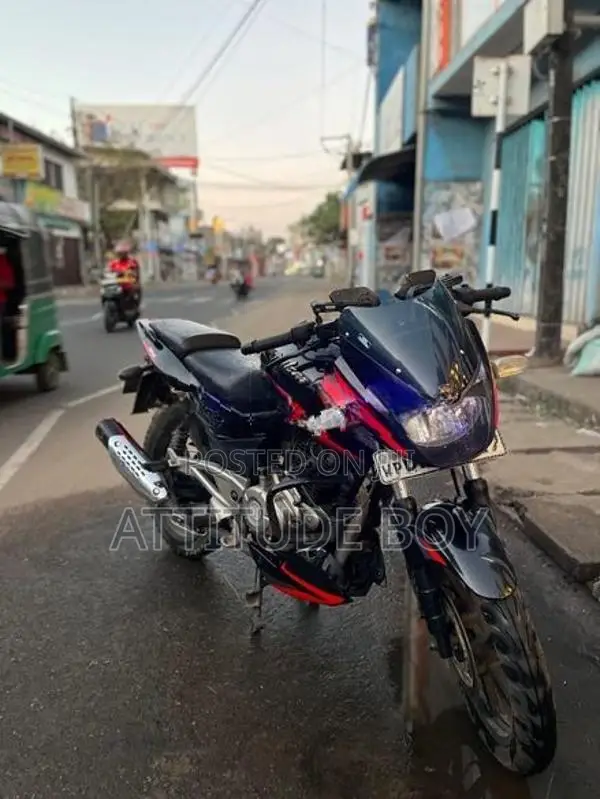 Bajaj Pulsar 180 2016
