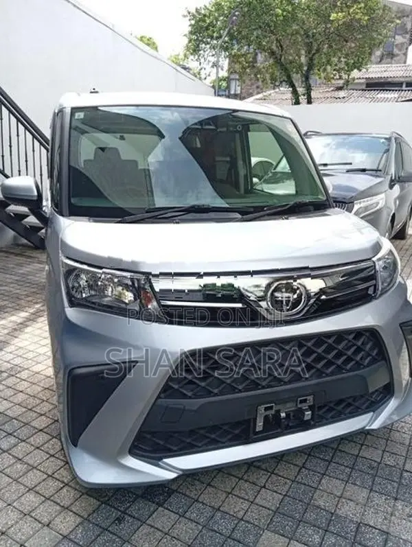 Toyota Roomy x 2023