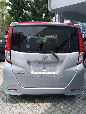 Toyota Roomy x 2023