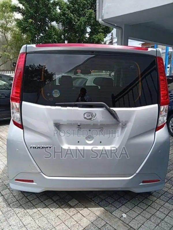 Toyota Roomy x 2023