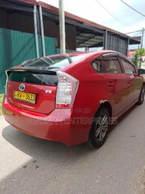 Toyota Prius S Touring 2011