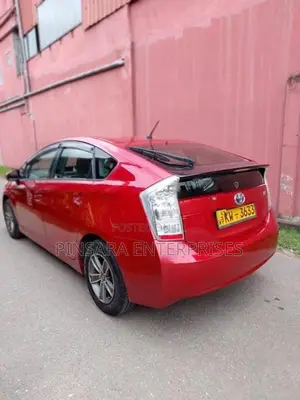 Toyota Prius S Touring 2011