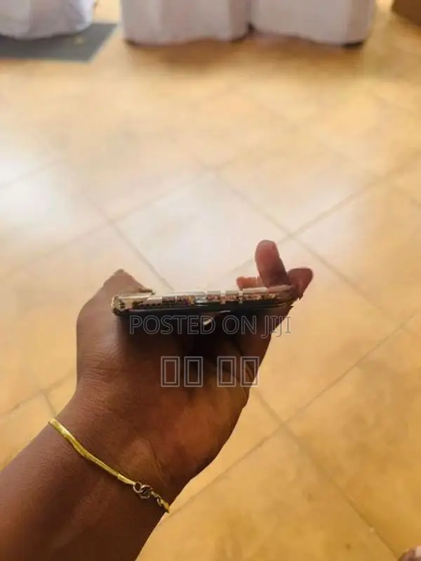 Apple iPhone XS Max (Used)