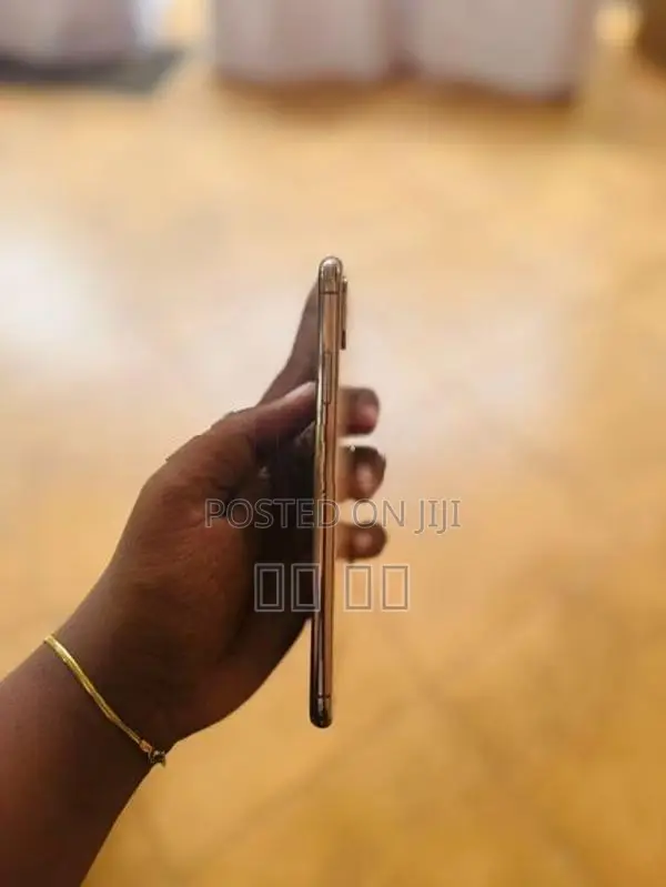 Apple iPhone XS Max (Used)