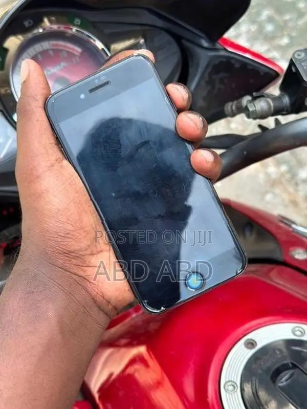 Apple iPhone 7 (Used)